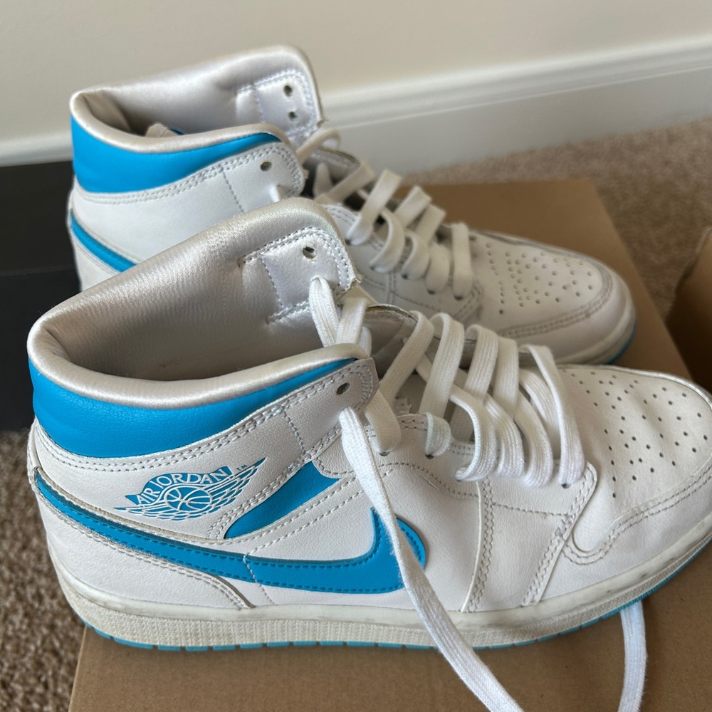 Jordan1 UNC woman size 7.5
